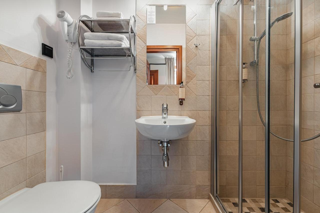Hotel Batory Щавниця Екстер'єр фото