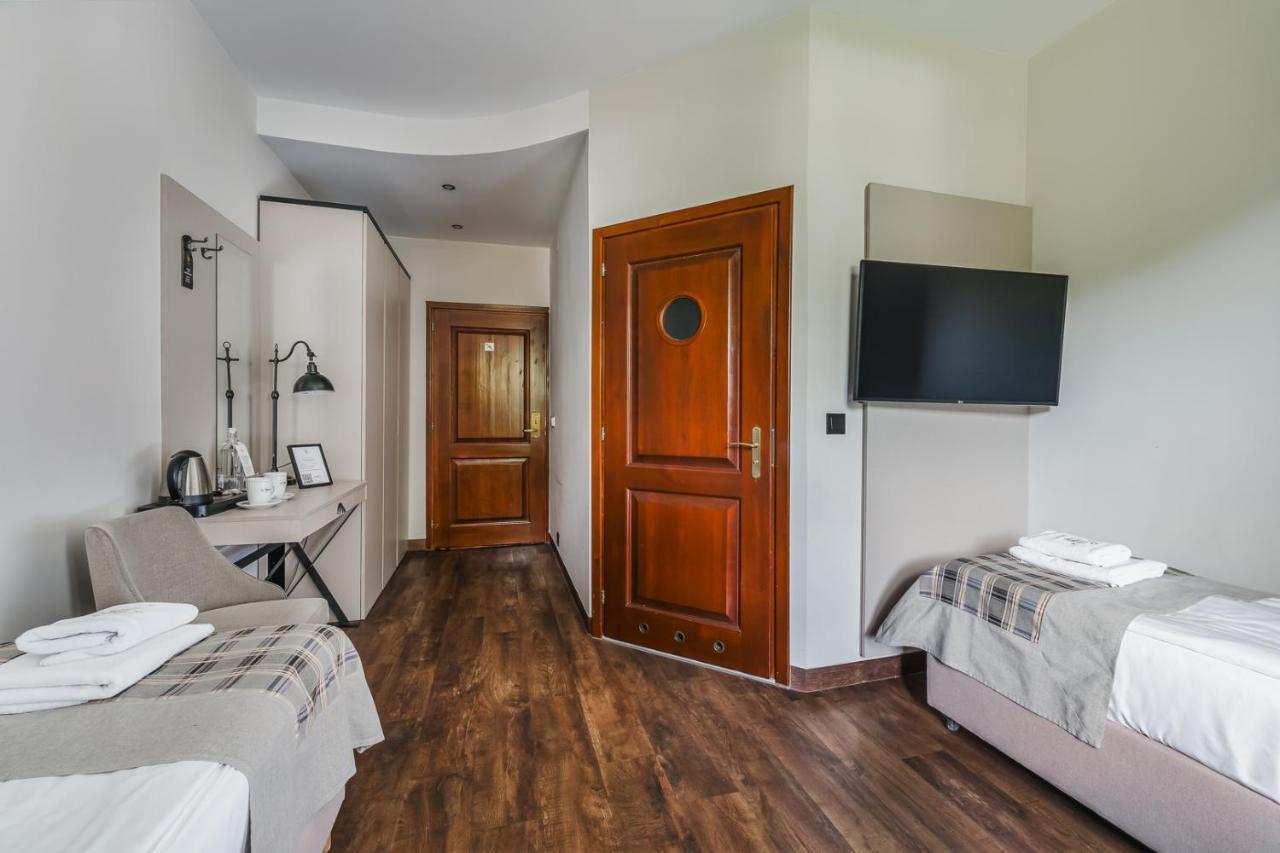 Hotel Batory Щавниця Екстер'єр фото